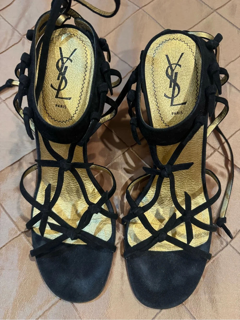 Yves Saint Laurent chic ysl